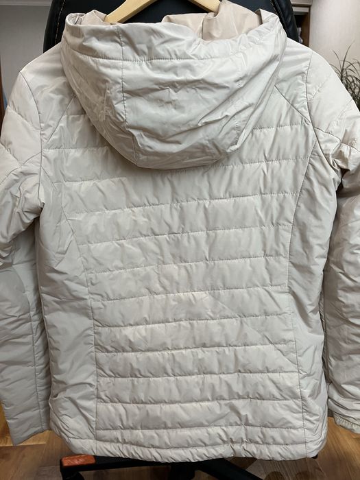 Жіноча куртка в ідеальному стані.