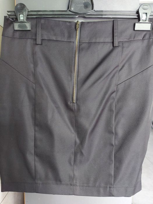 Spódnica czarna wizytowa 38