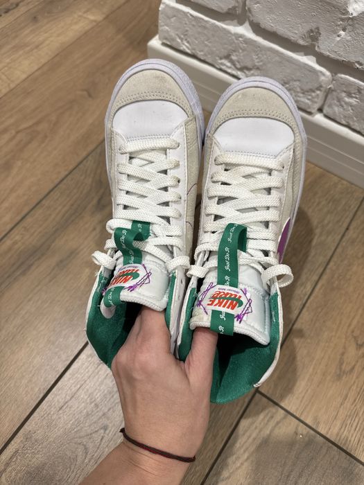 Nike Blazer Mid '77 SE White Fuchsia Dream 36,5 розмір 23,5 см устілка