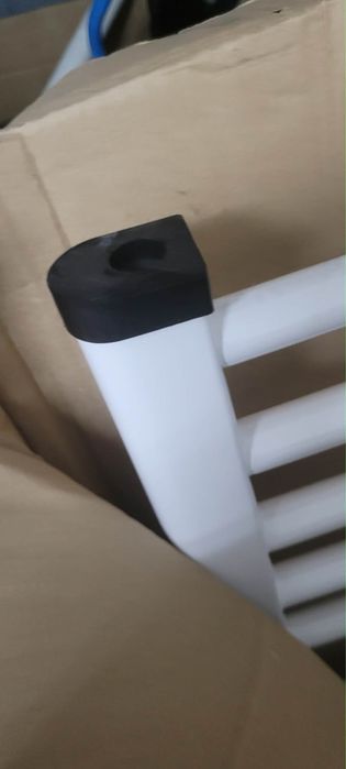 Grzejnik łazienkowy drabinkowy INSTAL-PROJEKT Ambra R 55x140 cm – NOWY