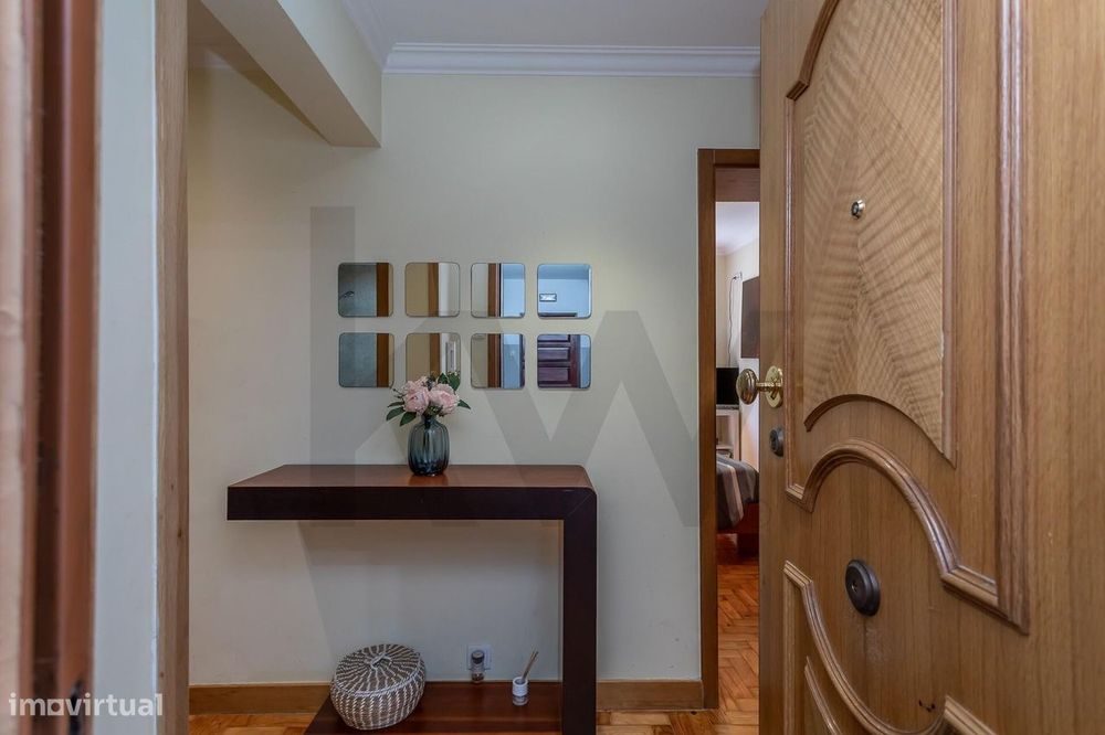 T3 Pronto a Habitar com “Open Space”, Luz Natural e Elevador
