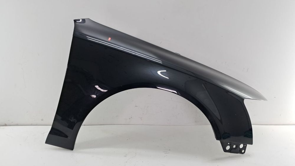 Крыло правое Audi A6 C6 2009-2011 4F0821104F
