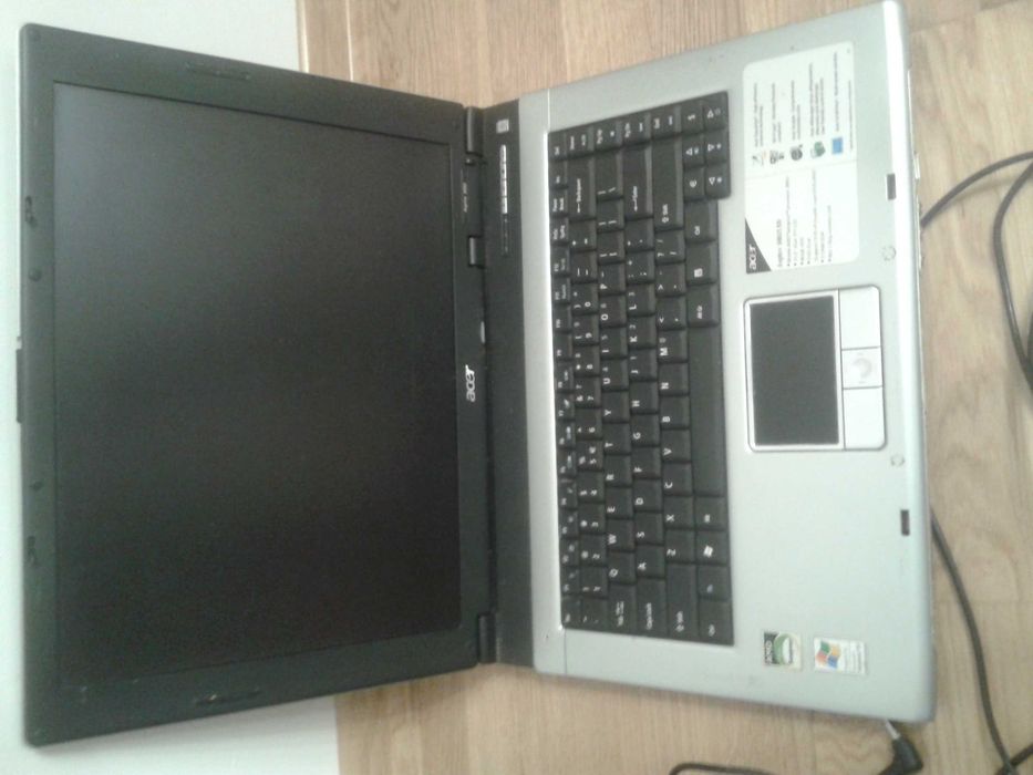 Laptopy notebooki rózne stare sprawne - system windows xp