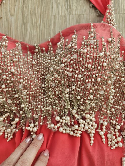 Vestido de cerimónia com pedraria nr. 36