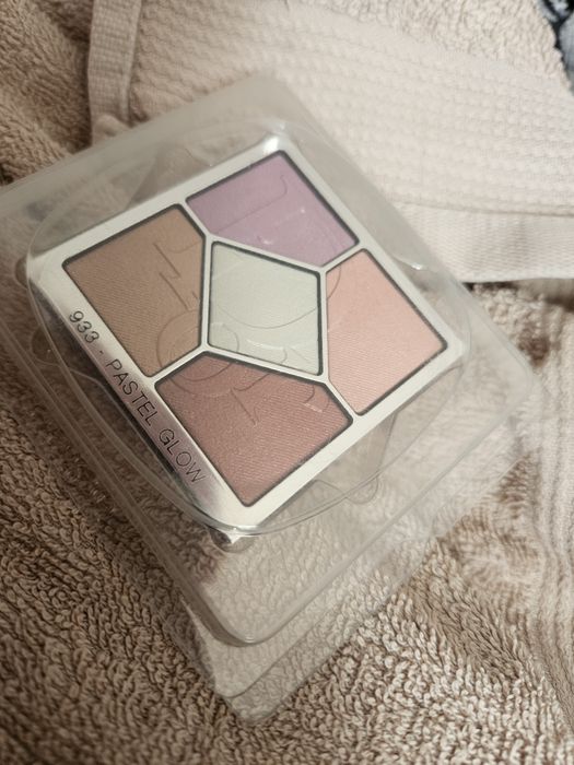 Dior Paleta cieni do oczu High Color Eyeshadow Wardrobe - Limited Edition 933 Pastel Glow