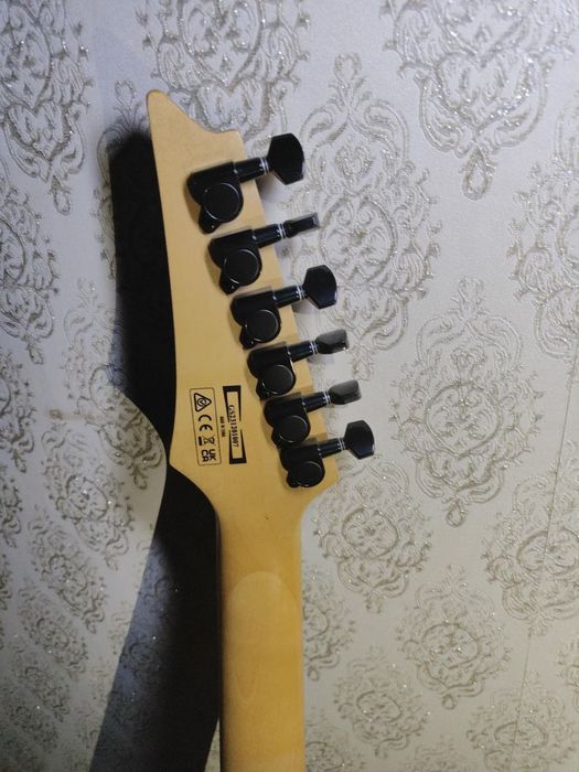 Електрогітара Ibanez GRG131BX-BK чорно-червона, ідеальний стан