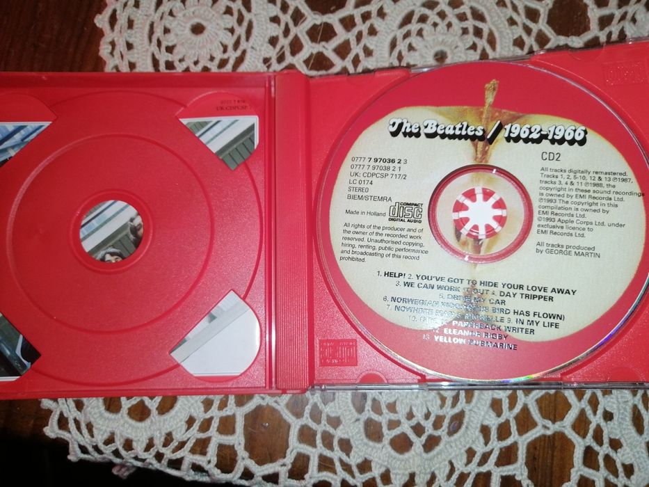 CD duplo dos Beatles e outros64332170332162122