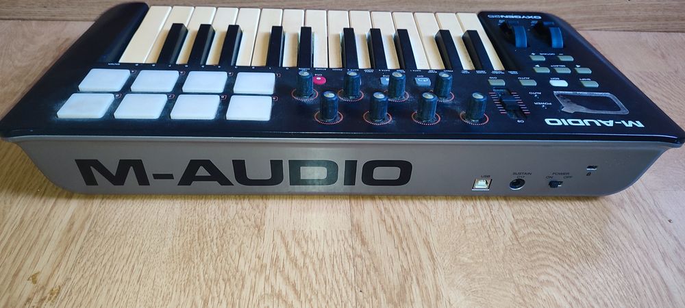 M-Audio Oxygen 25