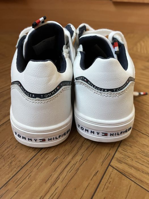 Кросівки шкіряні TommyHilfiger