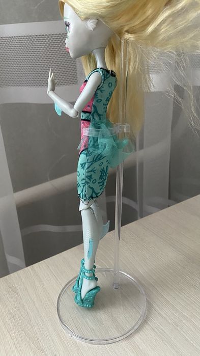 Підставка тримач для ляльок