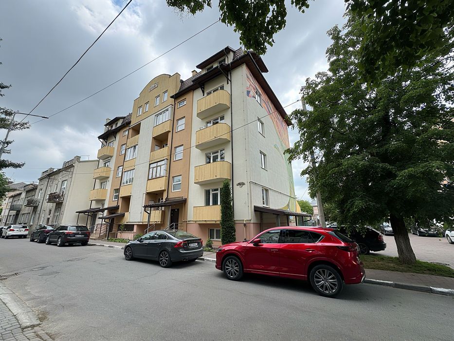 Продаж 2-кімнатної квартири в новобудові, центр Стрия