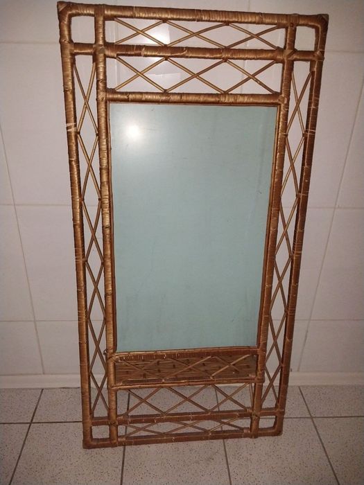 Дзеркало настінне