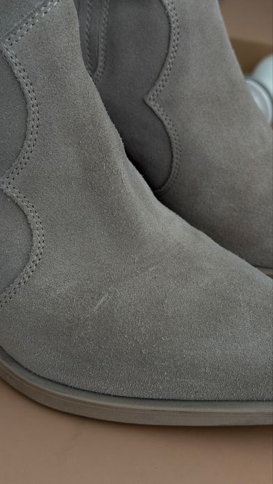 Короткі замшеві ковбойки estro