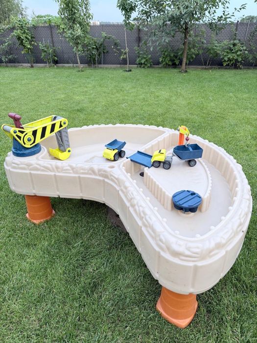 Piaskownica Little Tikes plac budowy z parasolem