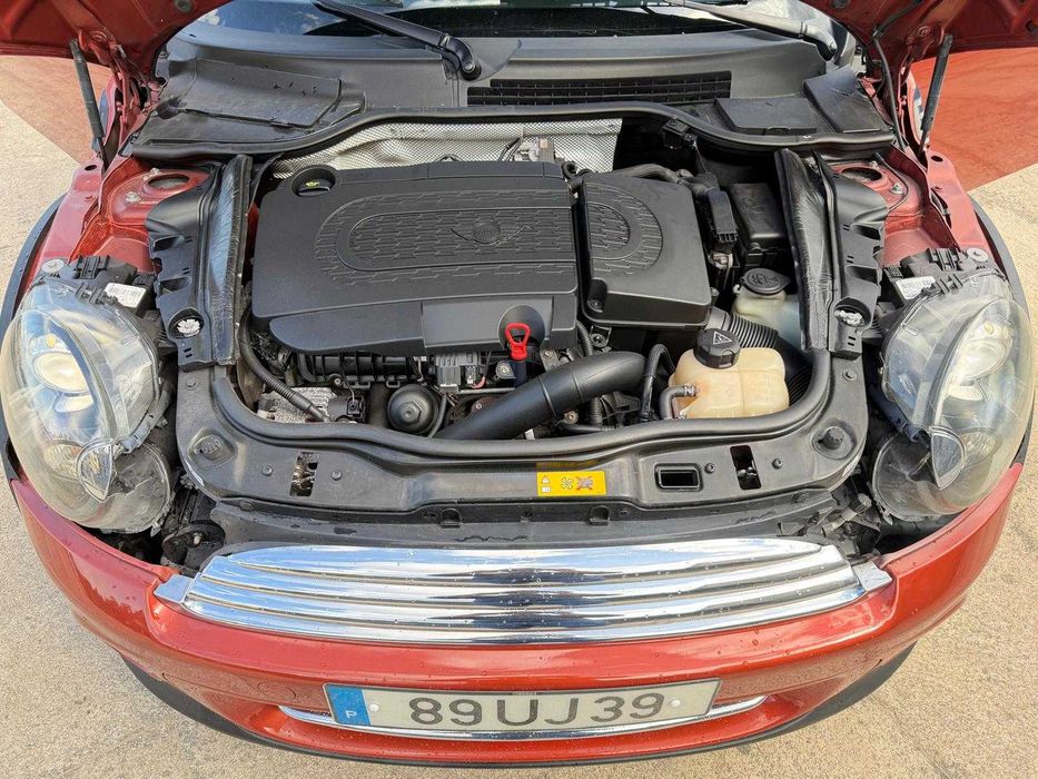 Mini Cooper D 1.6 - Desde 157€ por mês - OFERTA IPHONE 17