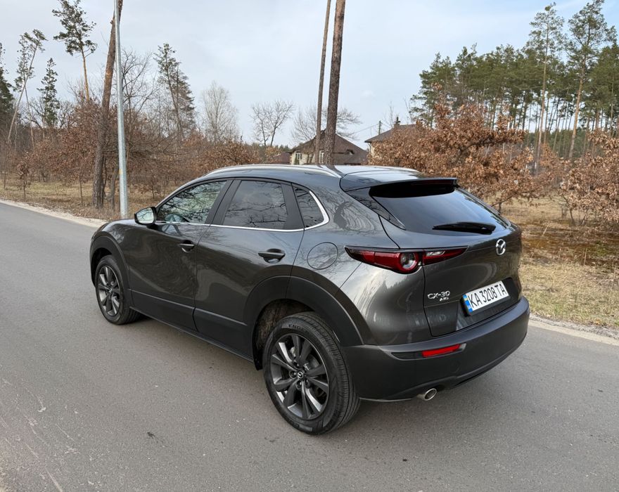 Продам Mazda CX-30 в гарному стані. 2.5 атмо, повний привід, комплектація select