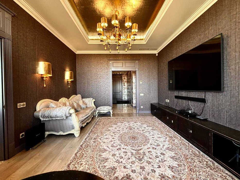 Три спальни! Генератор! ЖК Славия. Продам квартиру в Днепре. Срочно.