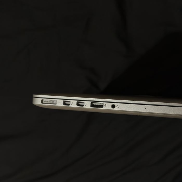 Apple MacBook Pro 13" (model A1502)