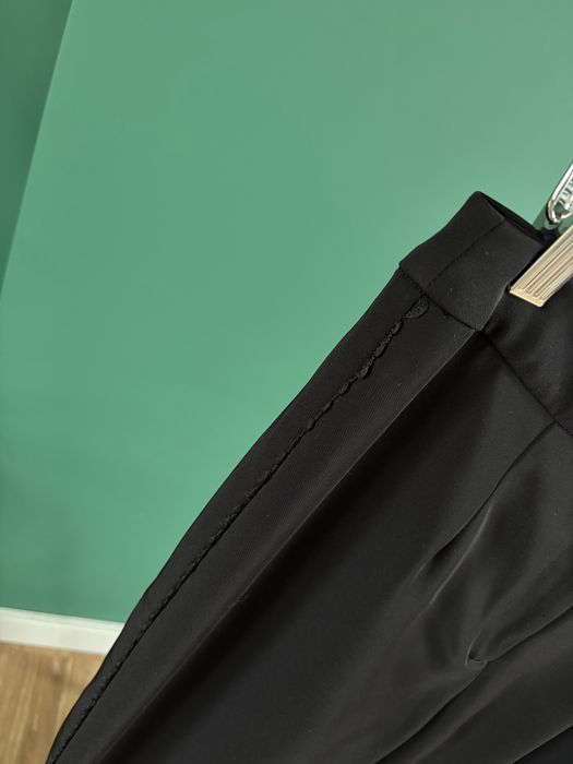 Spodnie eleganckie wysoki stan czarne black office biuro wzór wzory elegance True Decadence