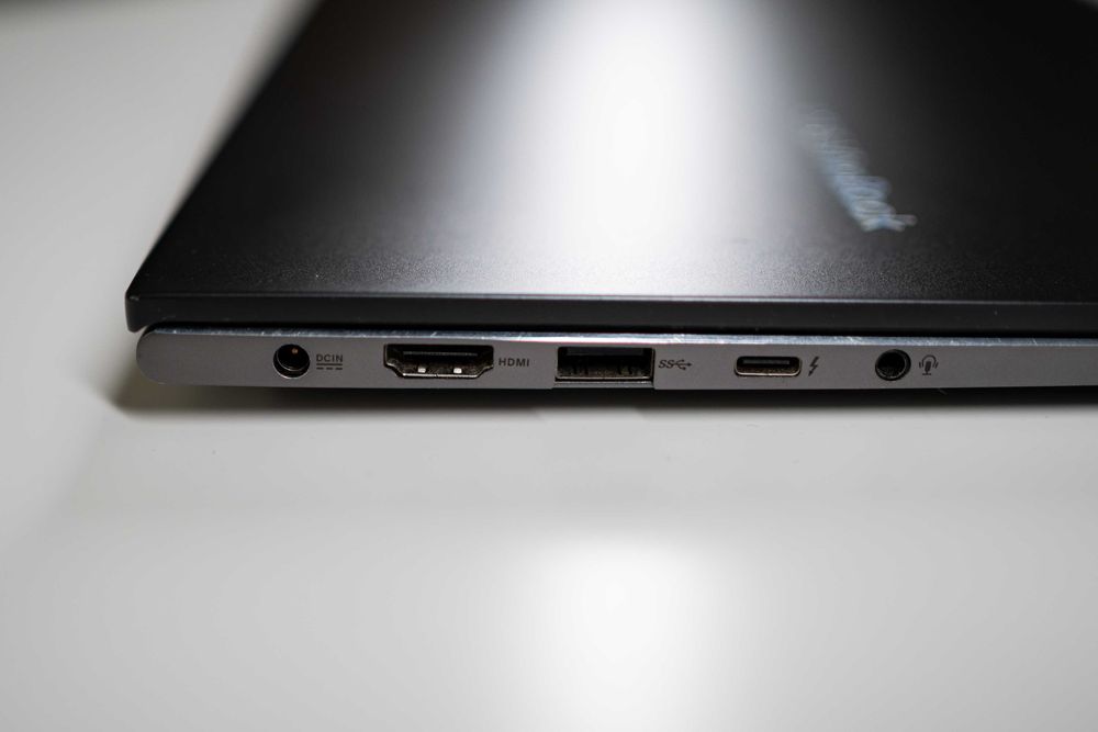 Vivobook ASUS X421EA_S433EA // i5 1135G7; 8GB ram; 512 ssd