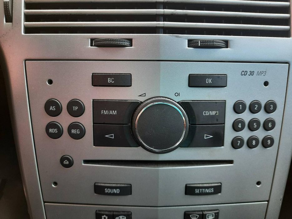 Sistema De Áudio Rádio Cd Opel Astra