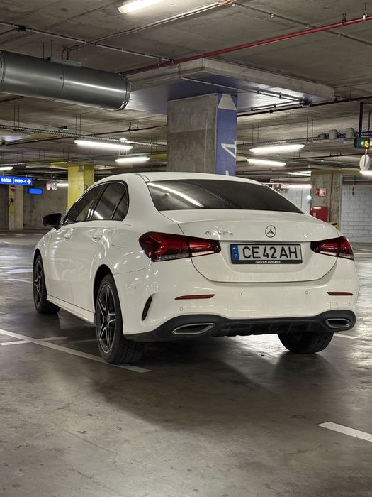 Mercedes Benz A250e Limousine AMG Line 8G-DCT