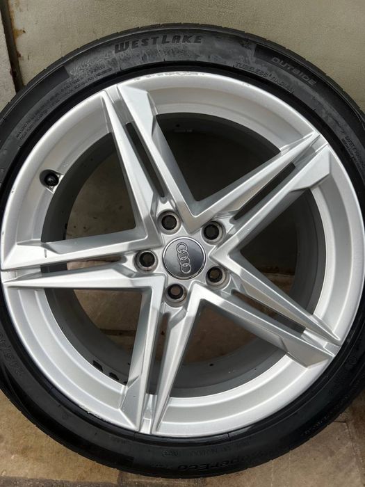 Диски з шинами Audi 245/40 r18s line s3, s4, , q5, a4, a6 8w0601025EC