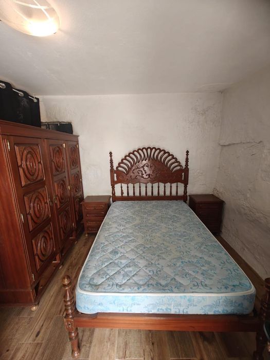 Quarto completo (madeira mogno)