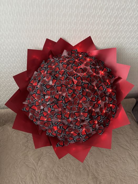 Букет з метеликів / Букет с бабочек