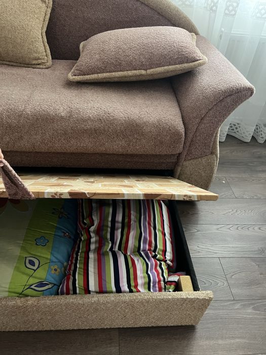 Диван умвітальню