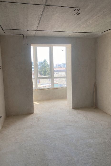 Продаж 2к квартири 80 кв м