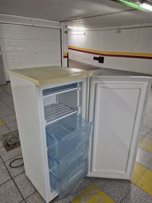 Arca Congeladora Vertical ARCAN 3 Gavetas