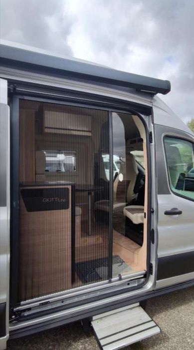 Alugo Giottiline Giottivan 60FT Premiere Edition 2025 – Caixa Automática | Campervan Premium