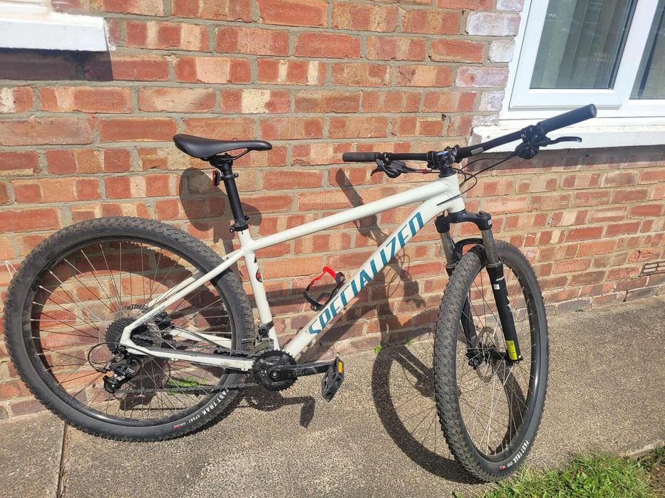 Specialized Rockhopper Sport 29" Trail
Gloss White/Dust Turquoise (L)