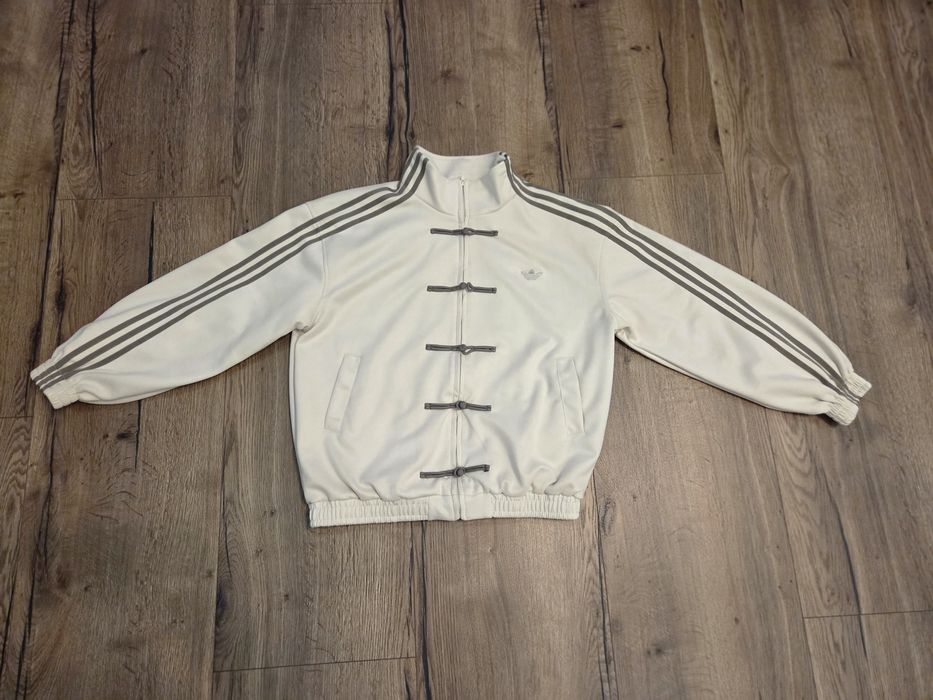 Bluza Adidas beżowa Chinese z szarymi paskami