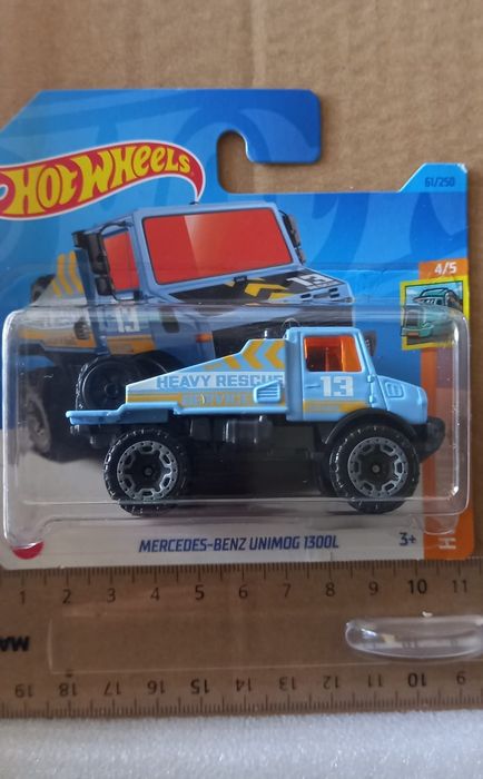 Mercedes-benz unimog 1300 hot wheels