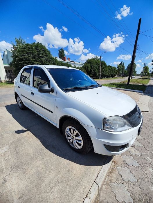 Renault Logan 2011