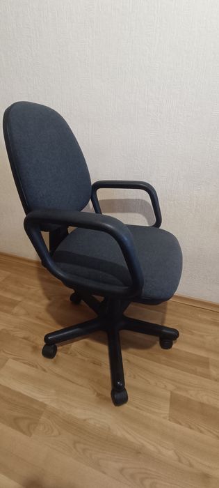 Крісло офісне, бу, місто Дніпро