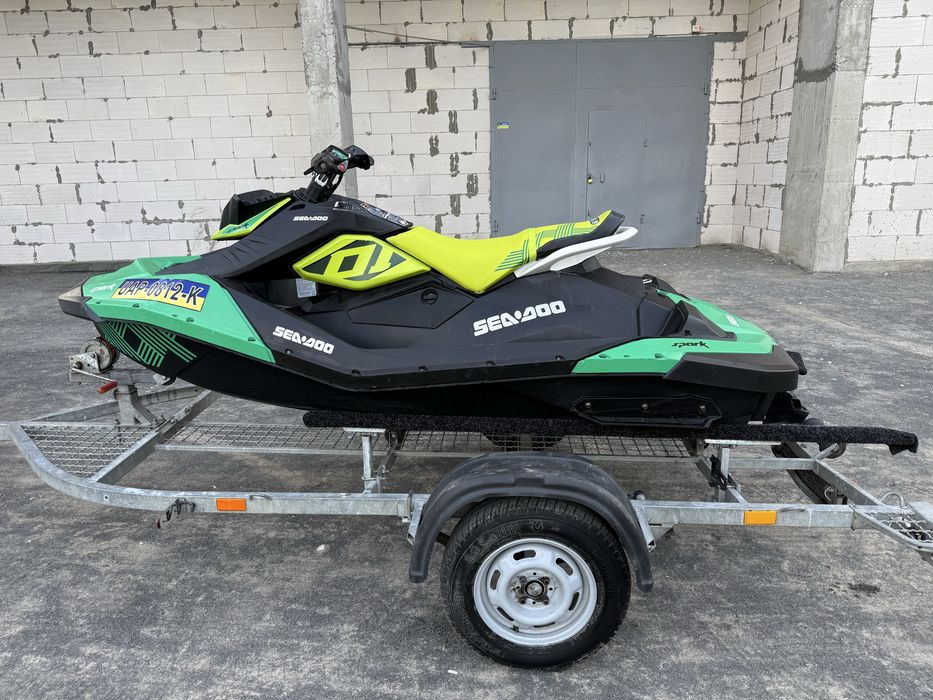 Гідроцикл BRP Spark Trixx. Офіційний