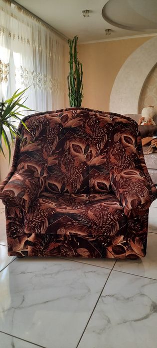 Диван з двома кріслами