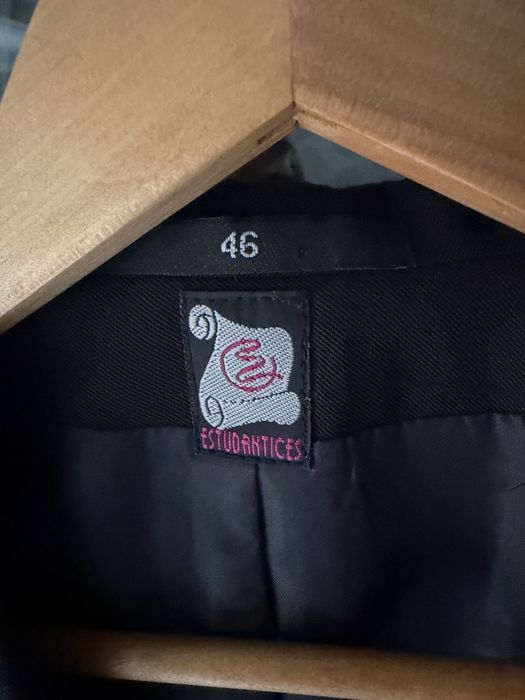 Traje academico com sapatos