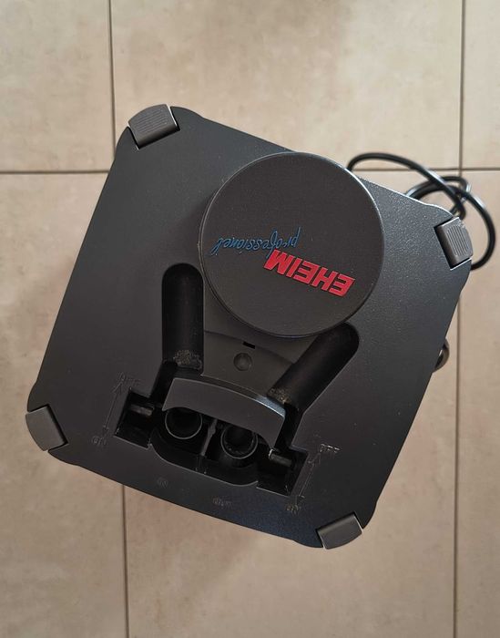 Akwarium narożne marki Wromak 80L