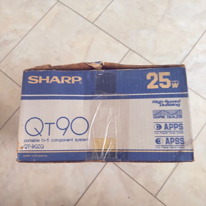 Магнітола Sharp QT-90ZG