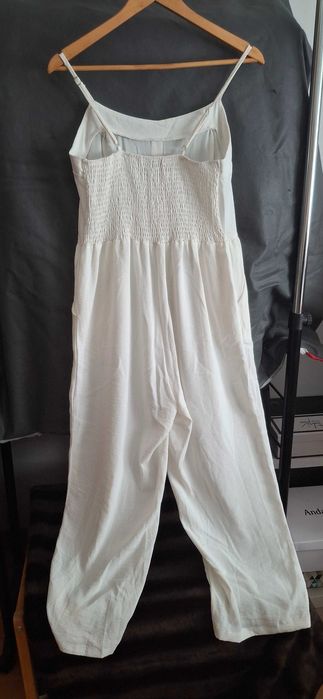 Macacão branco ajustável