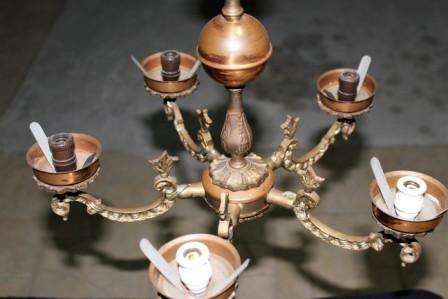 Candeeiro de teto com mais de 70 anos