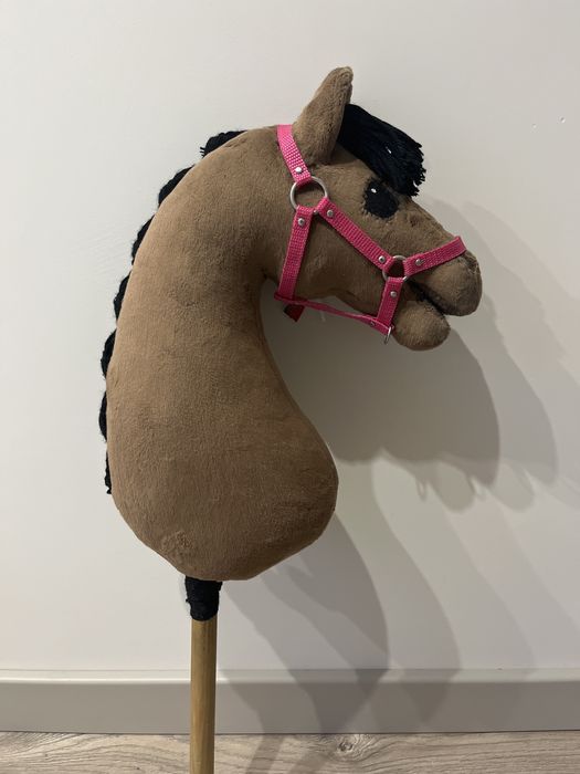 Hobby horse A4 firmy palto saddlery.