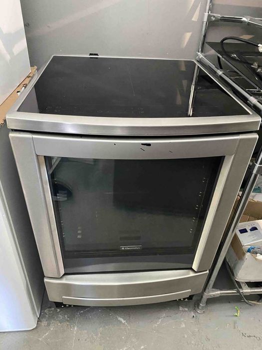 Електро плита б/в 220В індукційна  Electrolux  90/60/60  металік #07923