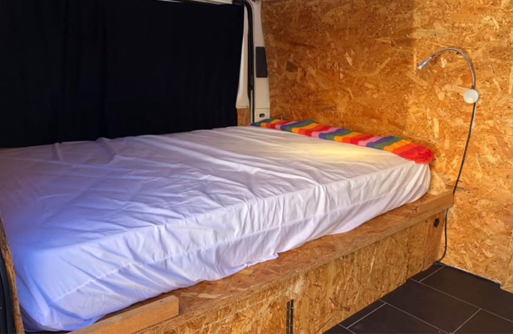 Campervan legalizada Ford Transit especial dormitório