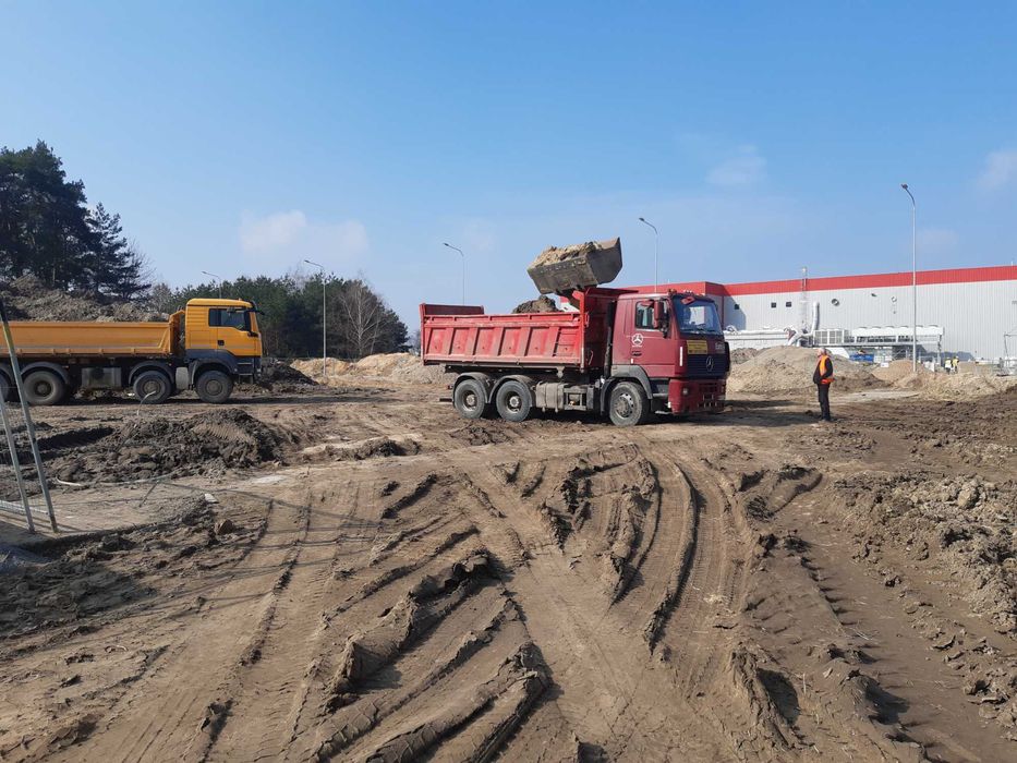 Wywóz gruzu ziemi gliny wyburzenie koparka transport wywrotką PIASEK