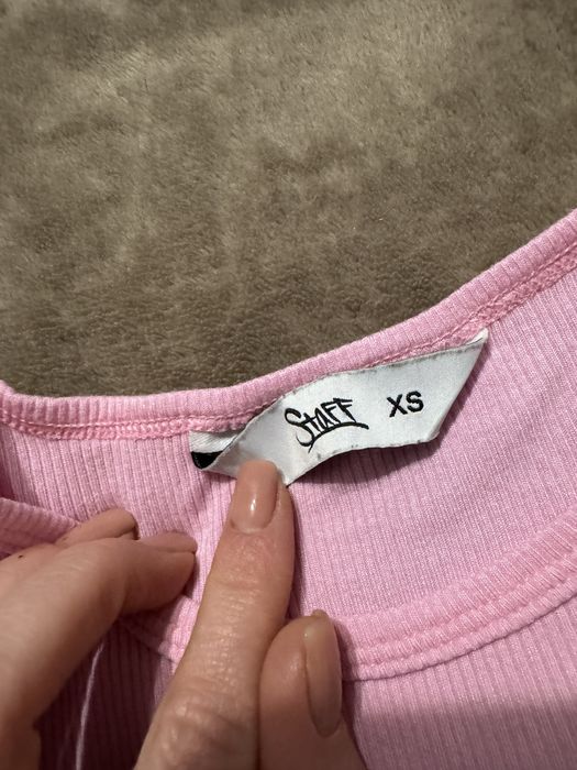 Боди с розрезом для пальца